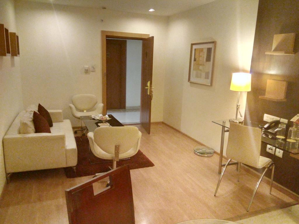 Hotel Hampshire Plaza Hyderabad Esterno foto