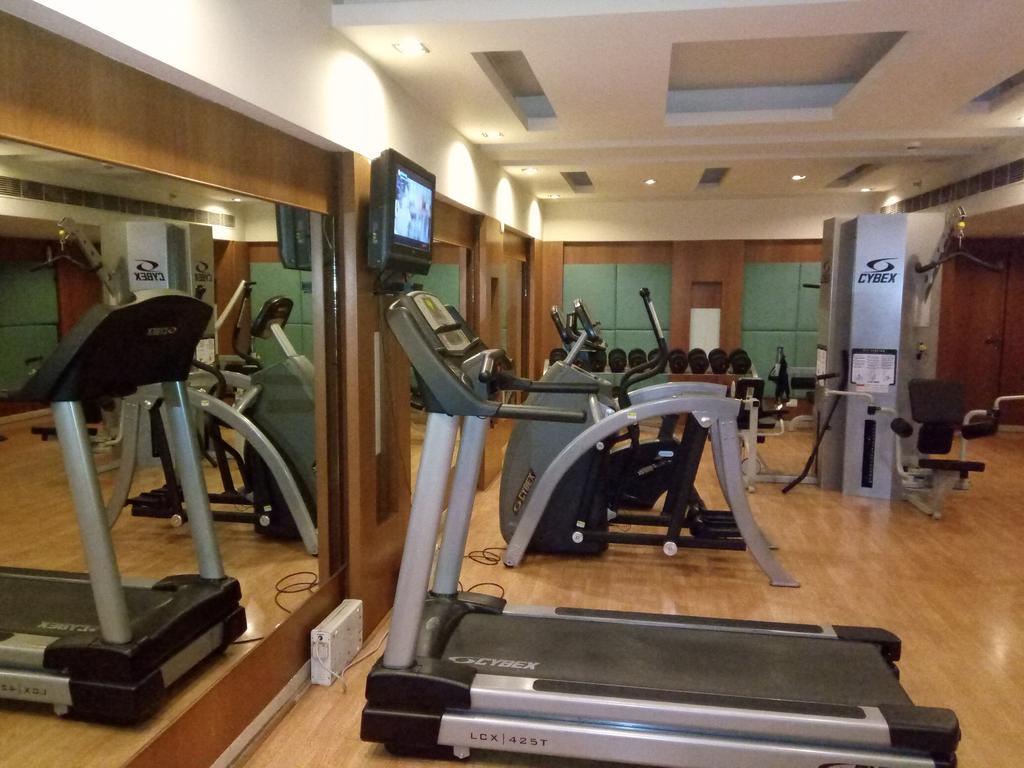 Hotel Hampshire Plaza Hyderabad Esterno foto