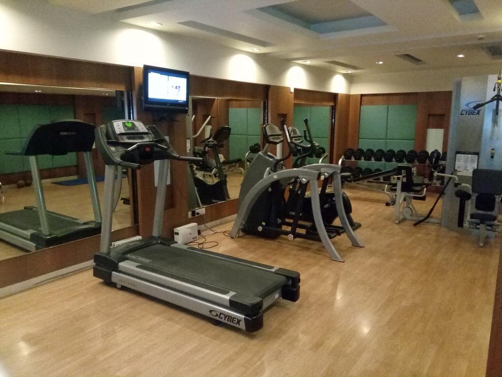 Hotel Hampshire Plaza Hyderabad Esterno foto