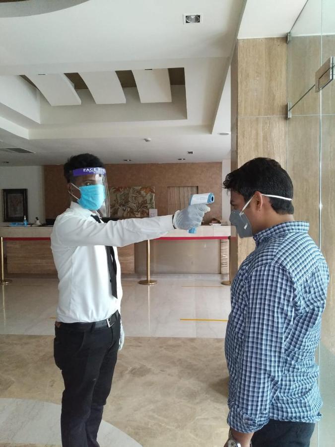 Hotel Hampshire Plaza Hyderabad Esterno foto