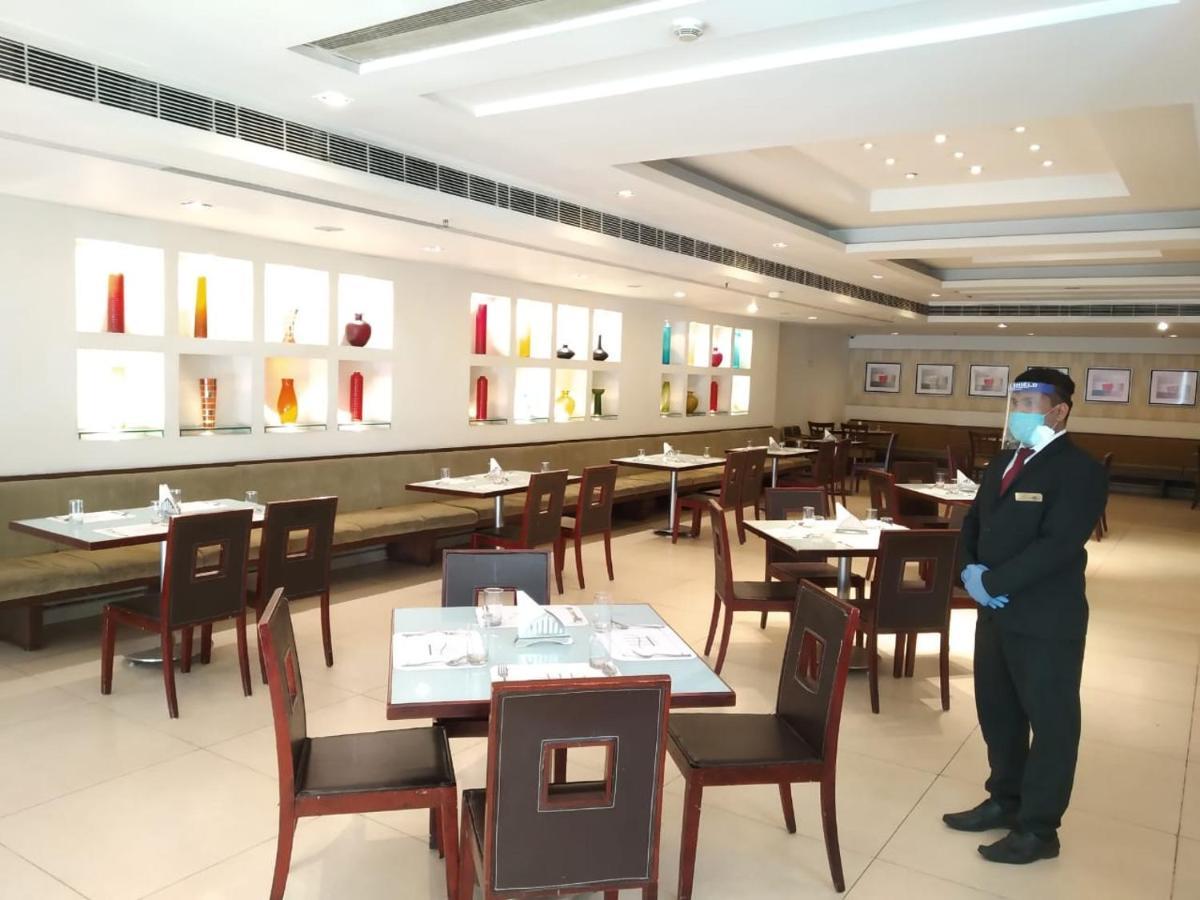 Hotel Hampshire Plaza Hyderabad Esterno foto